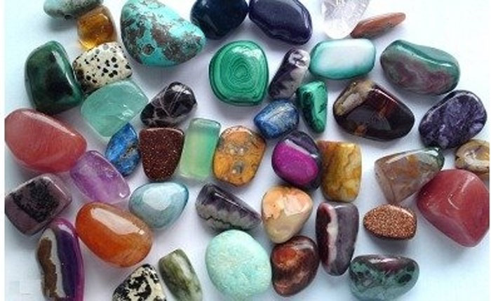 POWER OF GEMSTONES قدرت سنگ های قیمتی  در آیورودا